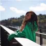 Profesora de apoyo escolar para refuerzo en varías materias, especialmente en lengua castellana y literatura